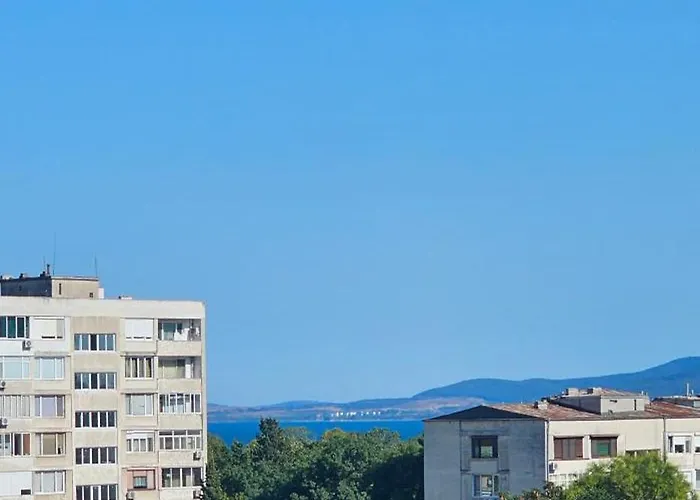 Апартамент Nikol Бургас